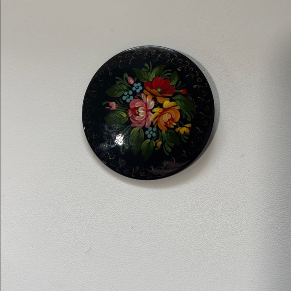 Vintage Russian Hand Painted Lacquered Red Floral Signed Brooche Pin Lot - Picture 2 of 6